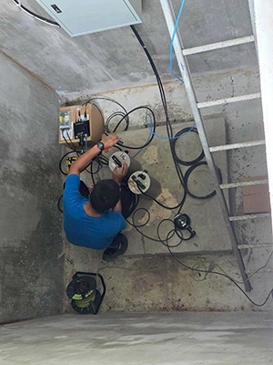 A 3T deployment in a dedicated vault enclosure onto a concrete plinth installed onto bedrock A 3T deployment in a dedicated vault enclosure onto a concrete plinth installed onto bedrock